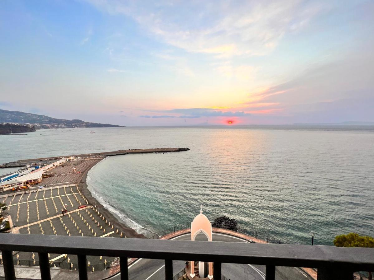 Sorrento Sunset Home Meta Exterior photo